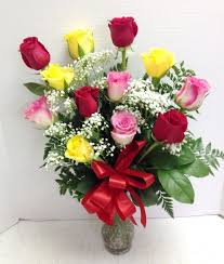 3 Colors Of Roses Designed By Roadrunner Florist Phoenix Az Flower Arrangements Floral Arrangements Flowers