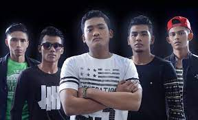 Pilih satu link dari 15 daftar dibawah untuk streaming video klip mp4 di metro. Pemuzik Indonesia Dakwa Miliki Hak Cipta Lagu Aisyah Projector Band Video Buzzkini