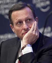 El presidente de Novartis renuncia a una indemnización de 58  millones,Distribuidores y comercio minorista. Expansión.com