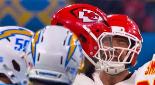 Cameras Caught An Angry Travis Kelce Yelling In His Teammate's Face &  Headbutting Him During Heated On-Field Altercation [VIDEO]