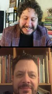 Aquí la charla con Carlos Bravo Regidor sobre su más reciente libro «Mar de  dudas» en Grano de Sal y Gatopardo.