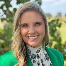 Raven Wallace's Instagram, Twitter & Facebook