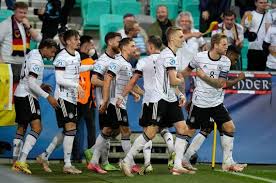 Volg voetbal duitsland, bundesliga live uitslagen en best bezochte sites op livescore.in. Anderlecht Spits Nmecha Maakt Winnende Goal Voor Jong Duitsland In Ek Finale Buitenlands Voetbal Ed Nl