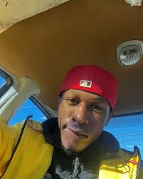 Omar Starks's Instagram, Twitter & Facebook