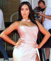 Cristiano ronaldo was born in santo antonio, portugal and is currently 36 years old. Georgina Rodriguez Biography Wiki Height Age Boyfriend
