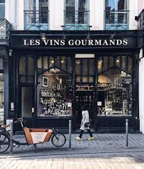 Lille France 2 36uur Ns International V A 29euro Shop Window Design Shop Facade Store Fronts