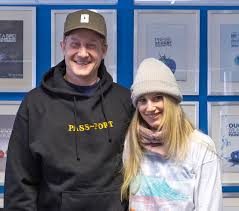 Gasser qualified for the 2014 winter olympics and showed the best result in the qualification round, directly qualifying for the fin Anna Gasser Blue Tomato Verlangern Zusammenarbeit Prime Snowboarding