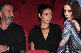 Ahu yağtu, ödül alan eski arkadaşı cansu dere'yi tebrik etti. Ahu Yagtu Nun O Hareketi Cansu Dere Ye Mi