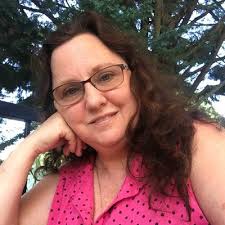 Kathleen Dingle's Instagram, Twitter & Facebook