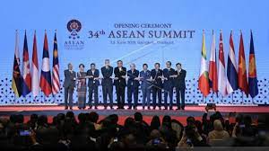 Indonesia memiliki peran penting di asean sebab lingkaran konsentris pertama kebijakan luar 1. 5 Kerja Sama Bidang Politik Asean Dari Perjanjian Ekstradisi Hingga Kawasan Damai