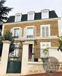 Plein Coeur Du Village Agence Des Trois Territoires Agence Immobiliere A Montreuil