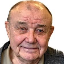 Lauri Paul's Instagram, Twitter & Facebook