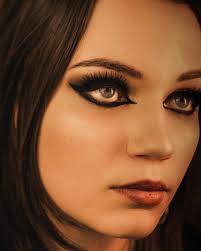 💛🖤💛 Shoot from August 2023 because I'm bad at posting. Photography:  @chelsleephoto Model: @lena.johnston #makeup #makeupartist #makeuplook #mua  #grunge #grungeglam #grungeaesthetic #grungemakeup #grungeglammakeup  #makeupartistry