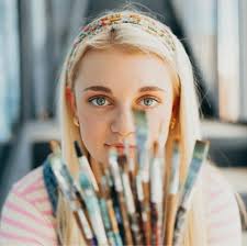 It's that time of year!!! DERBY SEASON!! I am so excited to announce my  line of painted derby hats!!! This beauty is for sale at @primandbrim in  Bowling Green!!! 🏇🌹 #151kentuckyderby #kentuckyderby #