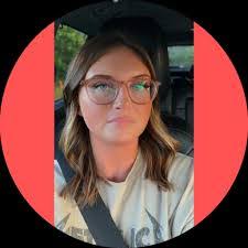 Angela Trowbridge's Instagram, Twitter & Facebook