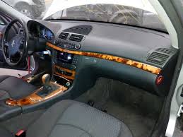 Tuning d'intérieur, tableau de bord, portes, aérateurs d'air, boîte à gants, volant, commutateur d'éclairage, boîte de vitesse, décoration d'intérieur. Armaturenbrett Mercedes Benz E Class W211 E 270 Cdi 211 016 2116800687fkz B Parts