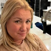 Melissa Laliberte's Instagram, Twitter & Facebook