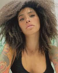 LeOna DanceHall Queen