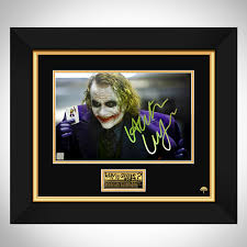 The origins of the joker were left deliberately ambiguous in the dark knight. The Joker Heath Ledger Joker Card Photo Limited Signature Edition Stud Rare T