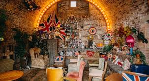 I was living in the lower east side of manhattan but stayed at my bf's in brooklyn the night before. Quirky Bars In London For Weird And Wonderful Drinks