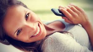 4 طرق لإثارة الزوج عبر الهاتف للنساء فقط