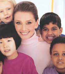 ❤🤍 Audrey and her unconditional love for all children of the world...