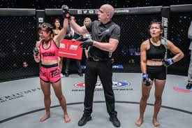 Currently popular female mma / ufc fighters. Thailand S Stamp Fairtex Earns 1st Mma Win In One Championship Submits Asha Roka At One Dreams Of Gold In Bangkok Conan Daily