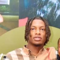 100+ perfiles de «Myrick»