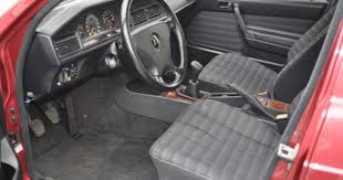 Epingle Par Azertyuio Sur Mercedes 190 E Voiture Occasion Voiture Vintage Voiture