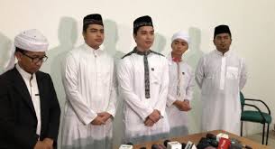 Diakhir kata ayah yusuf itu pun menyampaikan hikmah serta pelajaran yang dapat diambil selama 5. Dua Anak Ustaz Arifin Ilham Akan Jadi Imam Salat Jenazah Sang Ayah