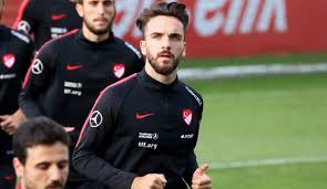 Almanya bundesliga ekiplerinden hannover 96 forması giyen genç futbolcu kenan karaman beşiktaş ile ön protokol imzalamıştır (2017). Kenan Karaman In Fiyati Belli Oldu Tum Spor Haber