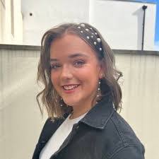 Amy Quintana's Instagram, Twitter & Facebook