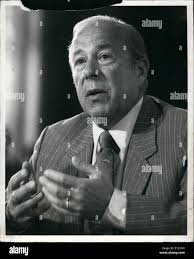 George shultz hi-res stock photography and images