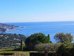Residence Domaine De Souvenance Location Sainte Maxime Locasun Sainte Maxime Vacances En France Belle Maison