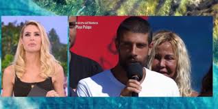 Gilles rocca è un attore e regista che pur avendo una carriera già ben avviata alle spalle è diventato famoso soprattutto per sanremo 2020, dove non passò inosservato al pubblico social per la sua. The Island Of The Famous Physical Problem For Gilles Rocca I Had Sixteen Hours Of Infusions Aroged