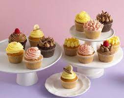 Anda boleh belajar membuat cupcakes hanya dengan menonton video cara membuat cupcakes yang dipaparkan. 5 Resep Cupcake Setara Bikinan Cafe Dan Bakery Yang Gampang Kamu Bikin Sendiri
