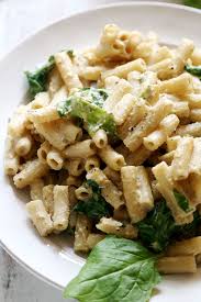 Vegan Alfredo Sauce With Brown Rice Pasta And Spinach Divine Healthy Food Brown Rice Pasta Vegan Alfredo Pasta Dishes