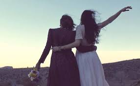A real friend is one who walks in when the rest of the world how many slices in a bread? Best Friend Day 2020 Quotes Pics Messages To Share With Your Bffs