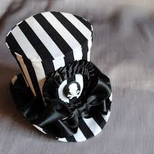 Black And White Striped Top Hat Gothic Pirate Fascinator Hat Black White Striped Mini Top Hat With Skull Steampunk Circus Mini Hat Halloween Costume Hat Made To Order Steampunk Top Hat Halloween Costume Hats Costume Hats