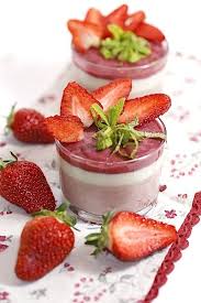 Trio De Cremes Rhubarbe Chocolat Blanc Et Fraises A La Menthe Epicetout La Cuisine De Dany Chocolat Blanc Alimentation Recette Mousse