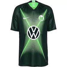 Das heimtrikot in einem dunklen grün gehalten, das auswärtstrikot in einem hellen blau. Nike Vfl Wolfsburg 19 20 Heim Trikot Herren Pro Green Green Strike White Im Online Shop Von Sportscheck Kaufen
