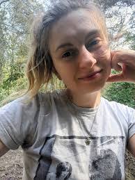 Josie Stuart's Instagram, Twitter & Facebook