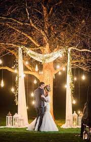 18 Ideas For Backyard Wedding Ceremony Tree Backdrops Backdrops Backyard Ceremony Ideas Rustik Dugun Dekorasyonlari Dugun Tabelalari Dugun Fikirleri