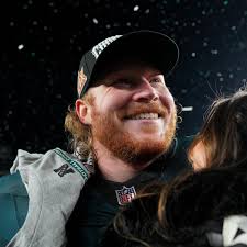The Philadelphia Eagles and Pro Bowl center Cam Jurgens have agreed