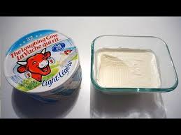 شاهدوا كيف حولت خمسه اكواب حليب الى جبنه كيري البقره الضاحكه Youtube Laughing Cow Homemade Cheese Lactation
