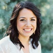 Rita Renner's Instagram, Twitter & Facebook