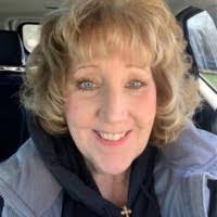 Liz Delong's Instagram, Twitter & Facebook