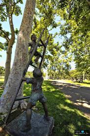 Statues Michael Jacksons Neverland Valley Ranch 5225 Figueroa Mountain Road Los Olivos Ca Michael Jackson The Jacksons Jackson