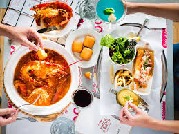 Offering an exciting gastronomic adventure as you make your way through the rows of delicious food. 13 Seafood Restaurants In Kl That Are So Worth The Cholesterol