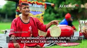 Buat logo olshop, logo makanan dan logo keren lainnya. Makna Tersembunyi Dari Kesenian Kuda Lumping Youtube